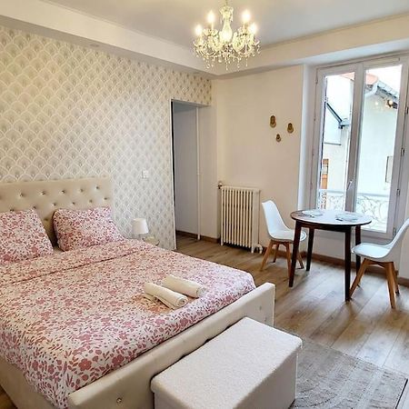 Le Royal, Proche Paris & Disney Noisy-le-Grand Bagian luar foto